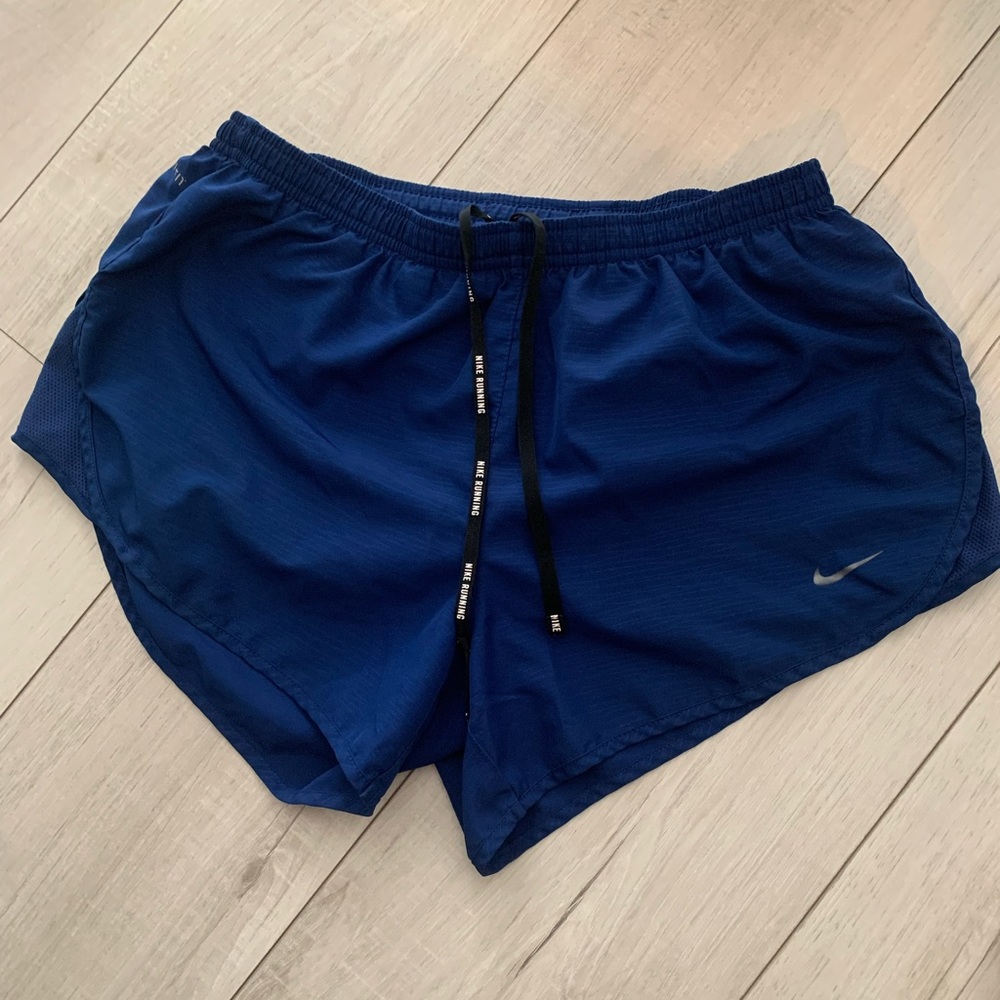 Nike 3 inch running short